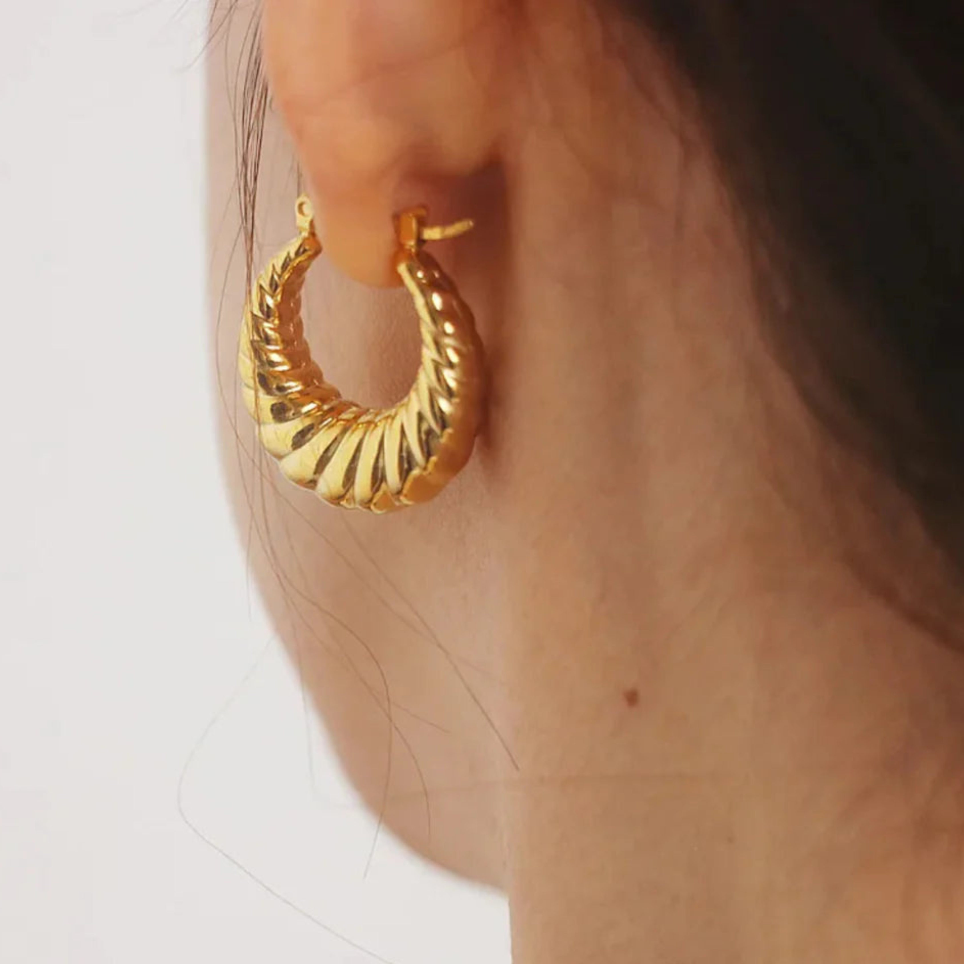 Boucles d'Oreilles Raffinées en Croissant
