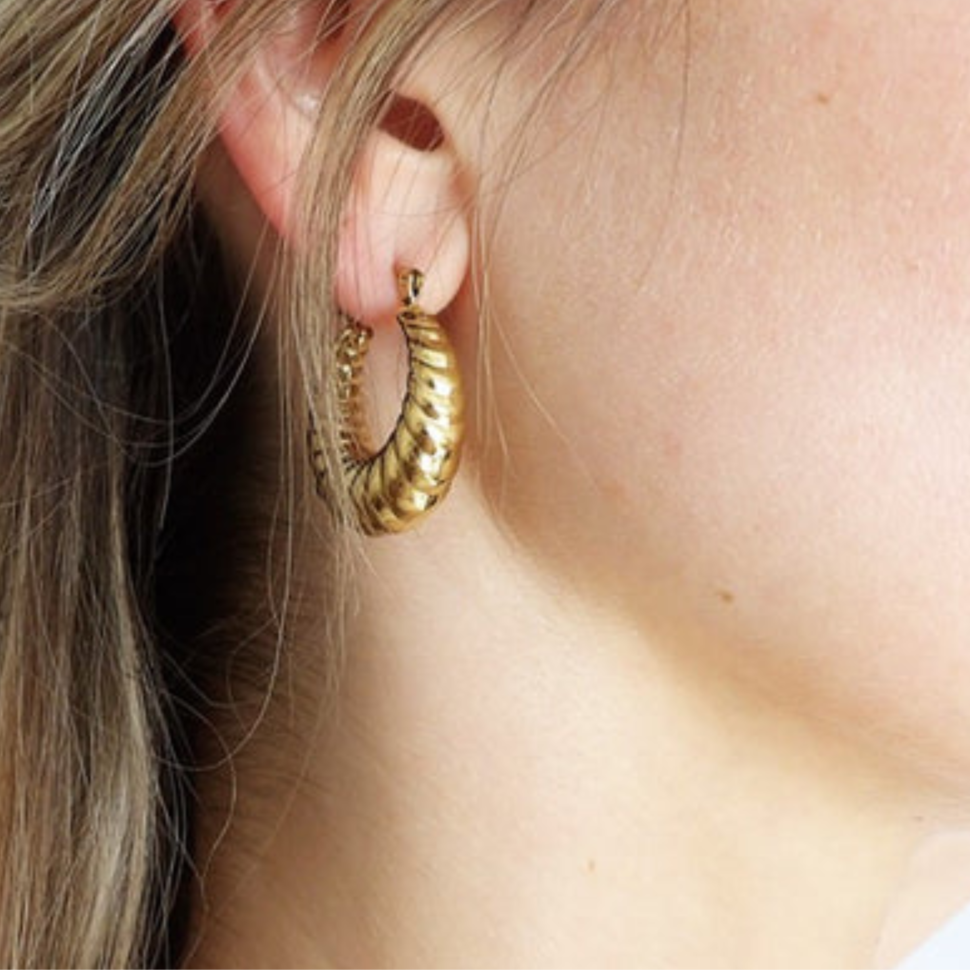 Boucles d'Oreilles Raffinées en Croissant