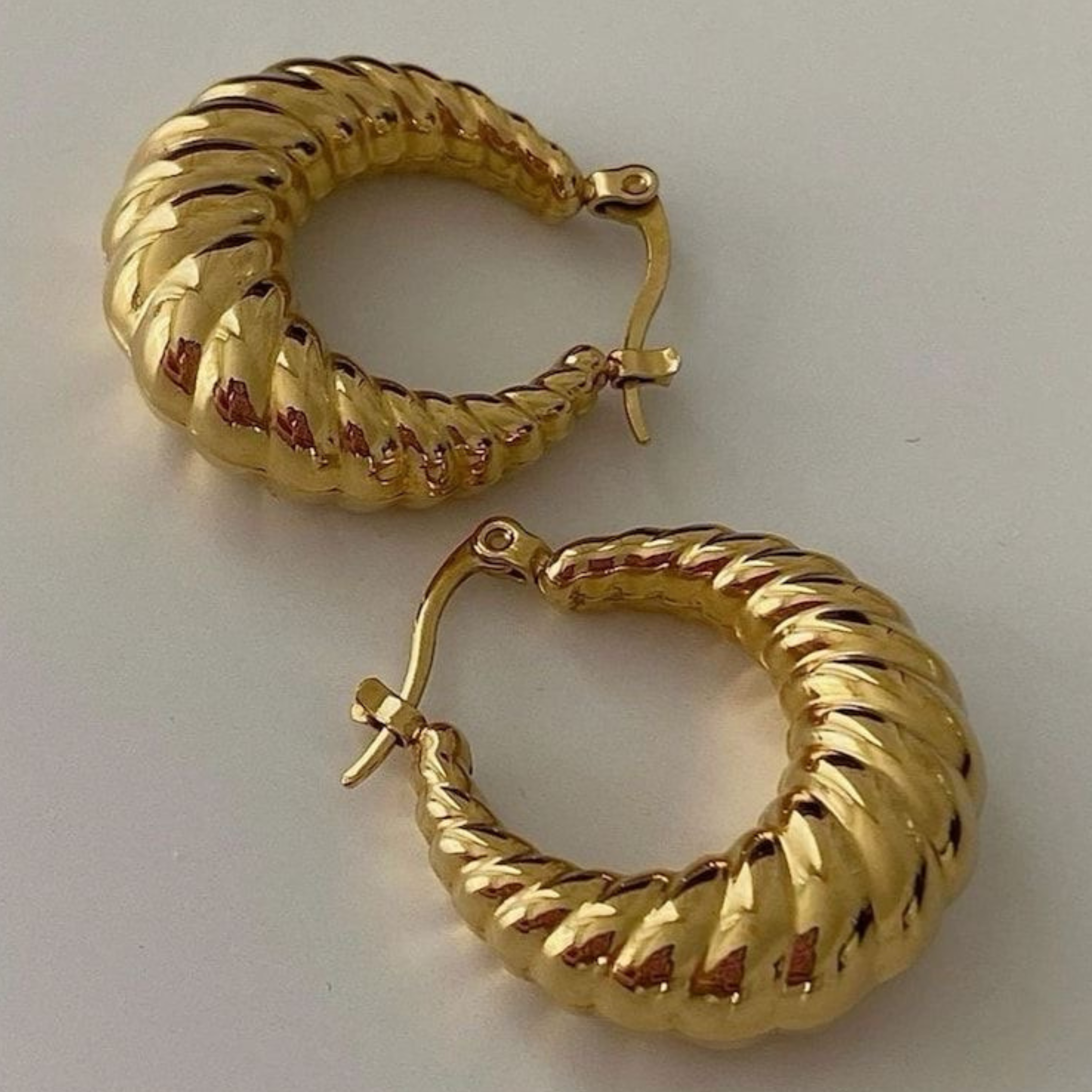 Boucles d'Oreilles Raffinées en Croissant