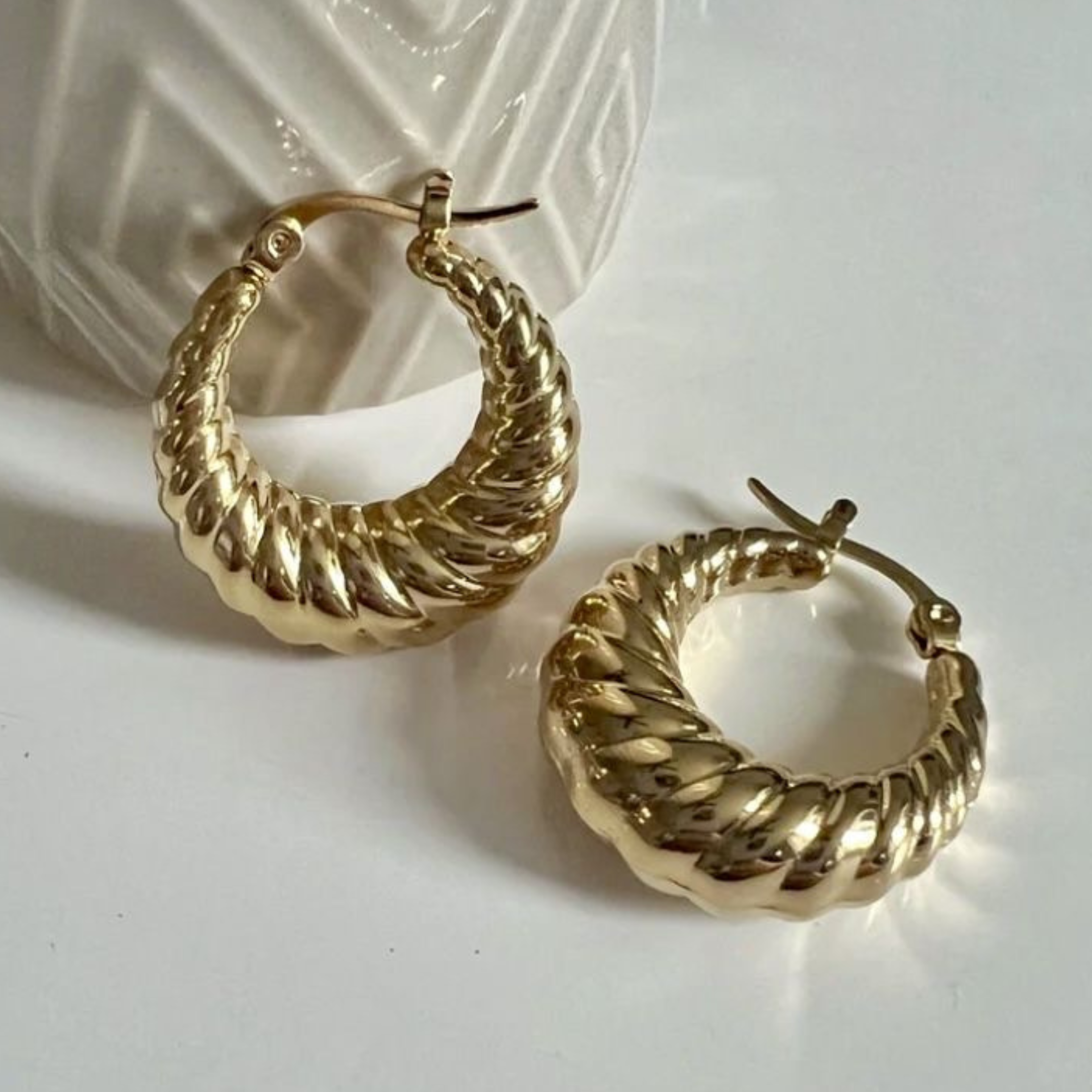 Boucles d'Oreilles Raffinées en Croissant