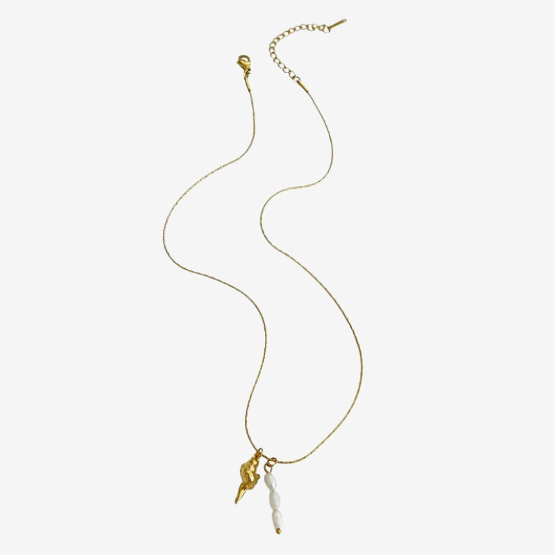 Gold Necklace with Ivory Pearls