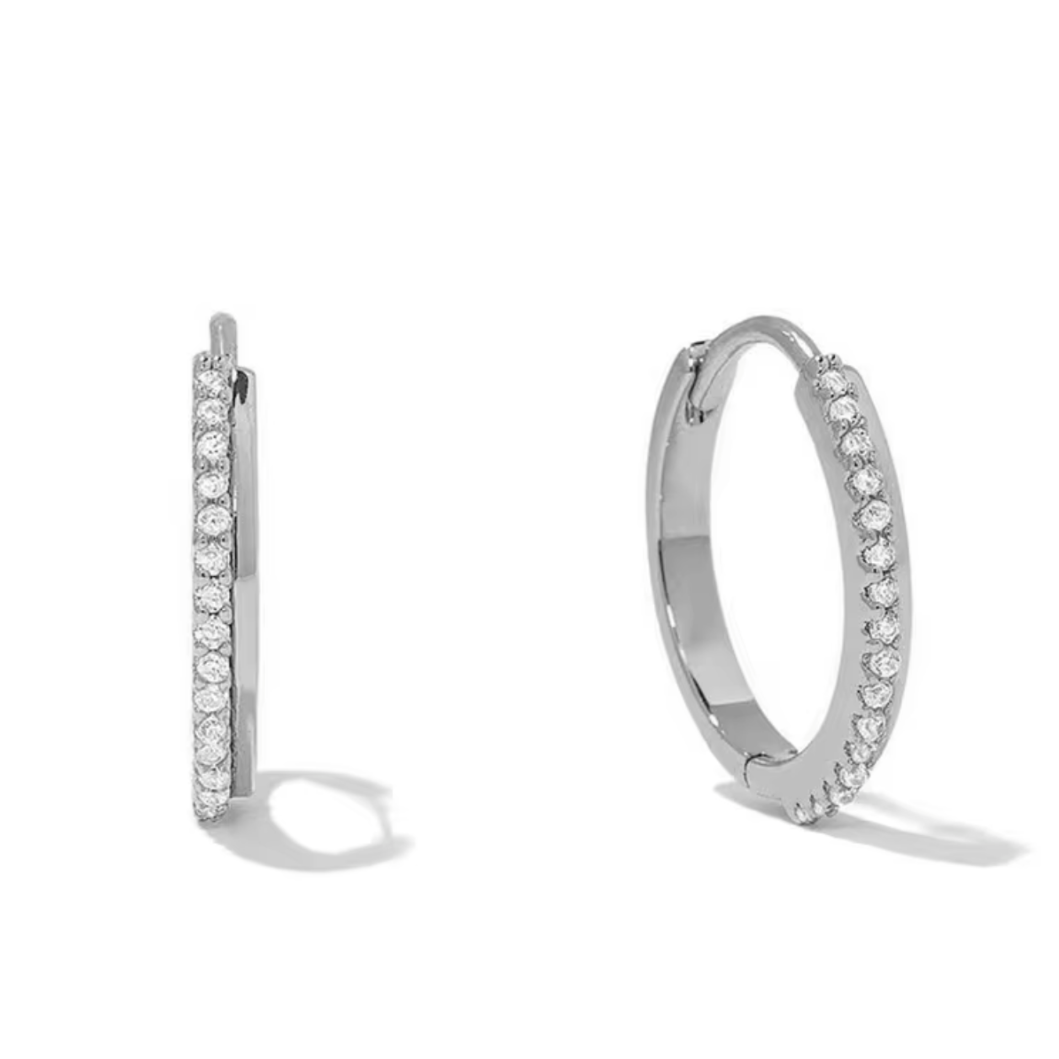 Mini Boucle d'oreille avec Diamant