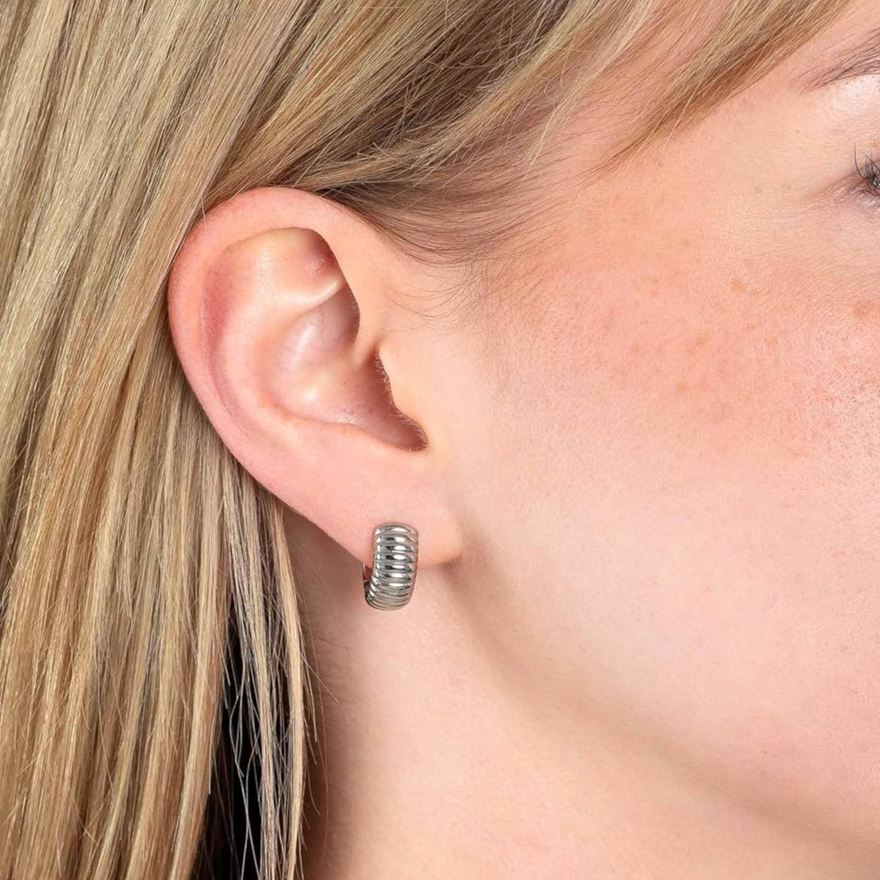 Boucle d'oreille Martelé