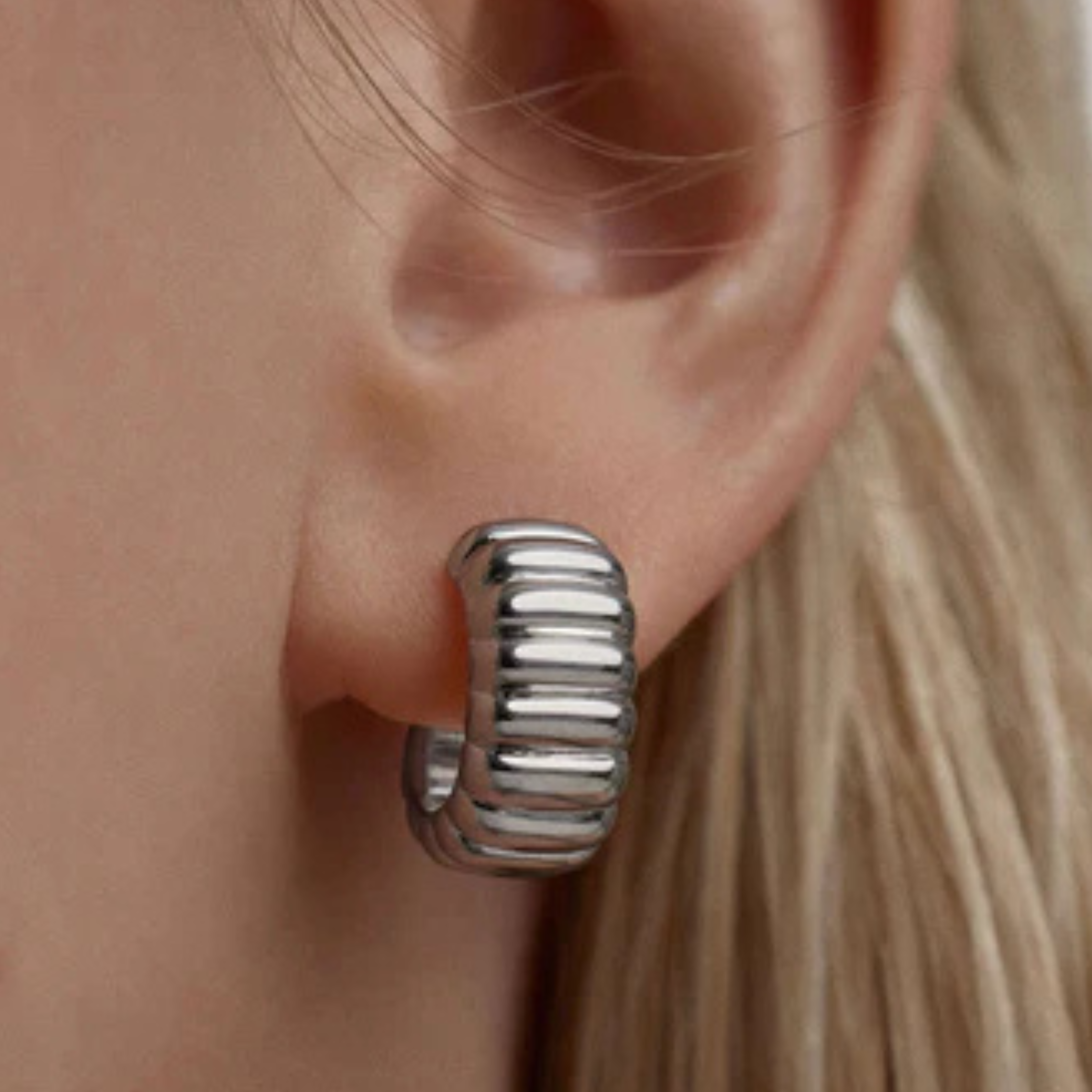 Boucle d'oreille Martelé