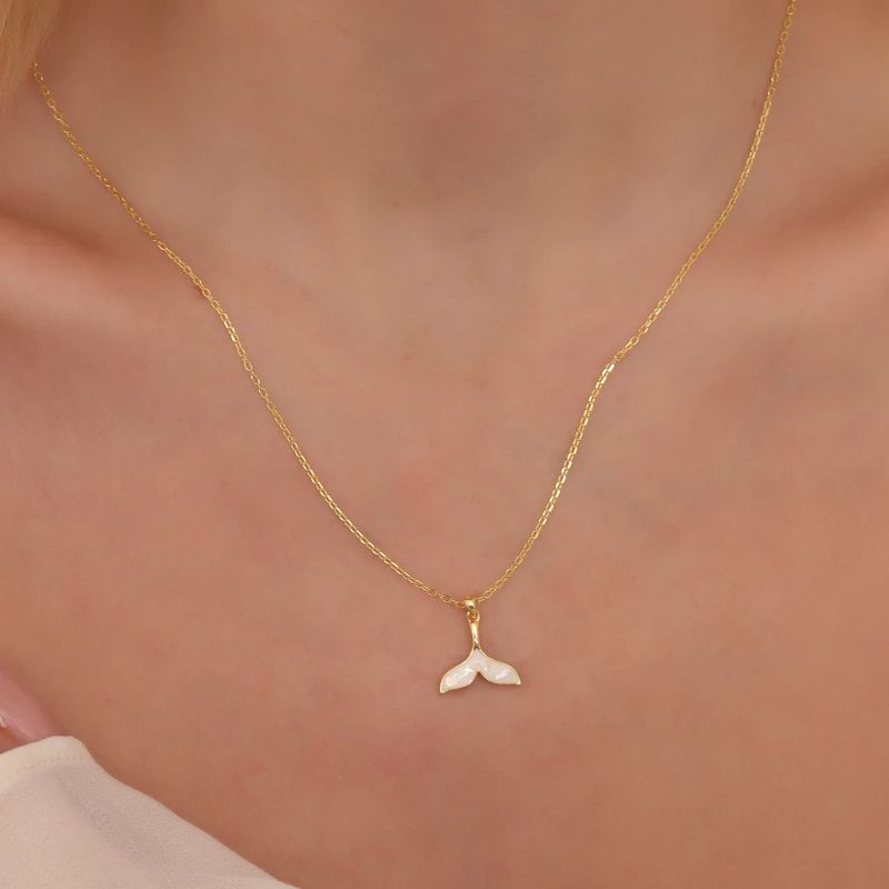 Collier Pendentif Queue de Baleine
