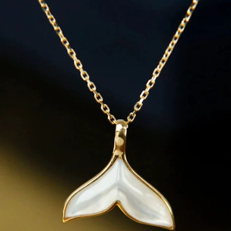 Collier Pendentif Queue de Baleine